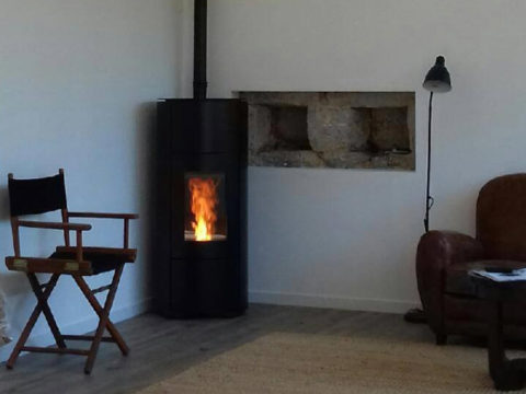 Installation d’un poêle aux granulés MCZ Halo 8kW